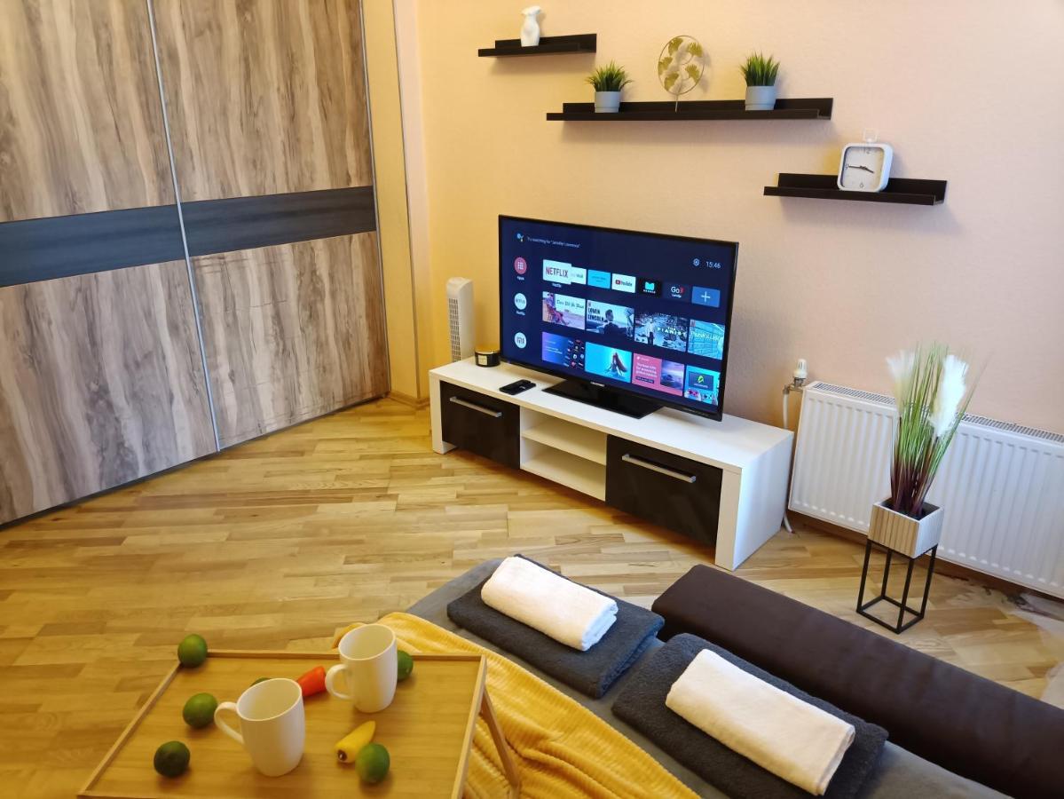 Riga Central Street Cozy Apartment Екстер'єр фото